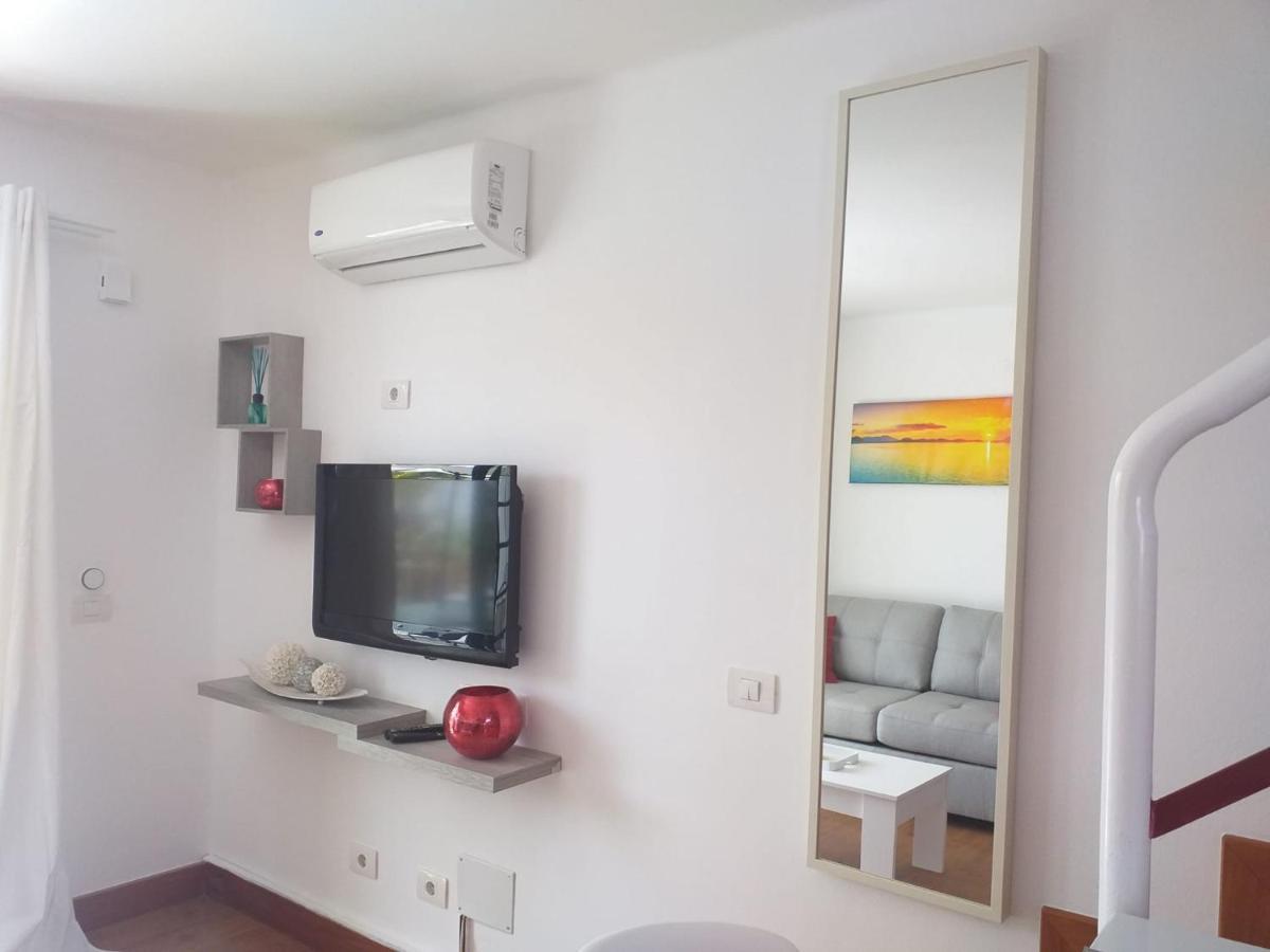 Apartment Duplex -The Sunny Hut - Swimming Pool - Free Wifi & Ac- Residence Las Marinas Puerto del Carmen  Extérieur photo